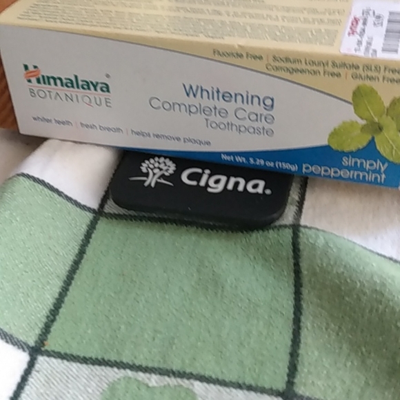 Himalaya whitening toothpaste - Picture 1 of 1